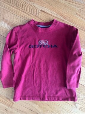 Gotcha Long Sleeve Crewneck Shirt in Red